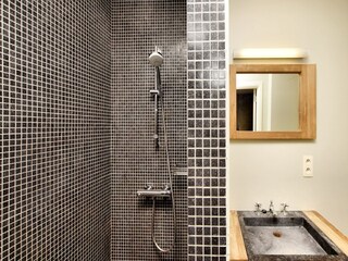 Villa Heyd Features 30