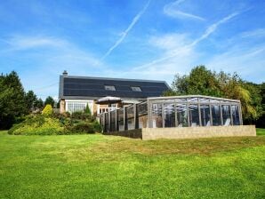 Vrijstaande luxe villa met overdekt zwembad en sauna - Somme-Leuze - image1