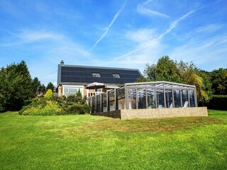 Villa Somme-Leuze Outdoor Recording 5