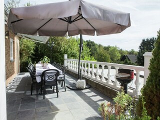 Villa Somme-Leuze Outdoor Recording 6