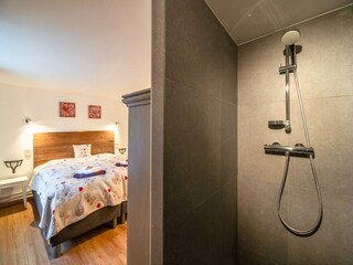 Farmhouse Maredret Features 32