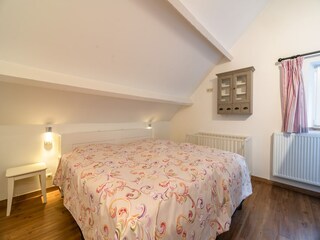 Farmhouse Maredret Features 33