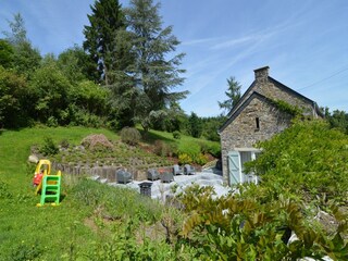 Farmhouse Maredret Outdoor Recording 4