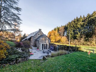 Farmhouse Maredret Outdoor Recording 12