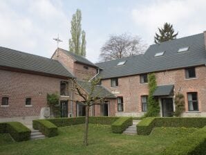 Acogedora Casa de Vacaciones en Sint-Truiden con Jardín - Hasselt - image1