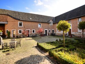 Holiday house Nice apartments in a monumental square farm. - Visé - image1