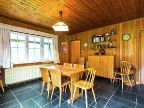 Vrijstaand chalet met uitzicht op meer van Bütgenbach temidden van de natuur - Butgenbach - image1