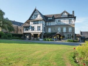 Castillo vintage en Jevoumont con piscina - Theux - image1