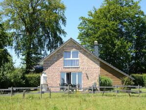 Geräumiges Ferienhaus mit eigenem Garten in Waimes - Robertville - image1