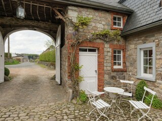 Farmhouse Waimes Outdoor Recording 5