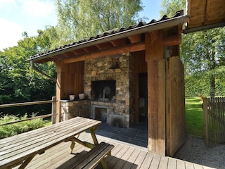 Chalet Robertville Outdoor Recording 9