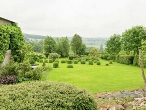 Vakantiehuis Appartement in boerderij met eigen tuin, speeltoestellen en panoramisch uitzicht - Stavelot - image1