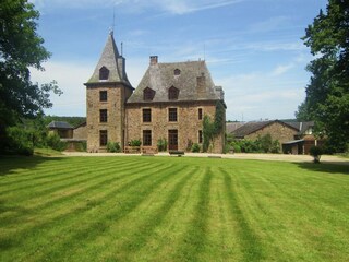 Schloss Trois-Ponts Außenaufnahme 7