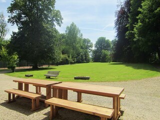 Castle Trois-Ponts Outdoor Recording 2