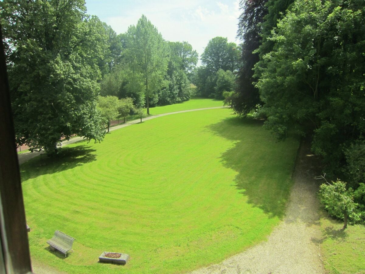 Schloss Trois-Ponts Außenaufnahme 11