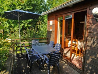 Chalet Somme-Leuze Outdoor Recording 3