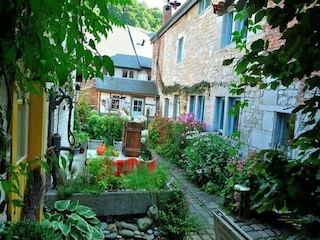 Holiday house Somme-Leuze Environment 32