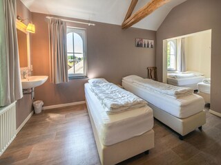 Type de propriété : Chalet Maredret Équipement 28