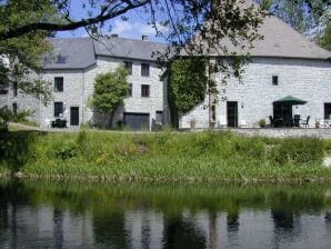 Vakantiehuis Charmante accommodatie met tuin gelegen aan de rivier de Viroin. - Vireux Wallerand - image1