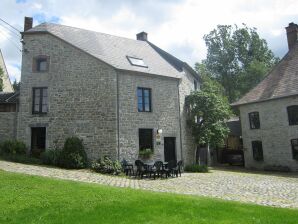 Vakantiehuis Charmante accommodatie met tuin gelegen aan de rivier de Viroin. - Vireux Wallerand - image1