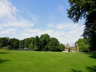 Schloss Bastogne Außenaufnahme 11