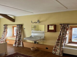 Castle Tenneville Features 19