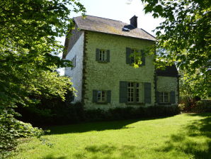 Geklasseerd vakantiehuis, aan een landhuis, met rustige ligging in Roumont - Tenneville - image1