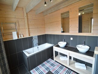 Chalet Somme-Leuze Features 19