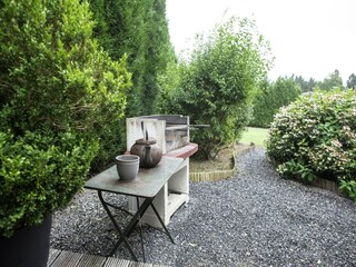 Chalet Somme-Leuze Outdoor Recording 5