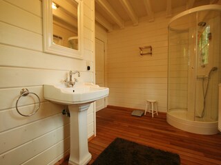 Chalet Bomal Características 25