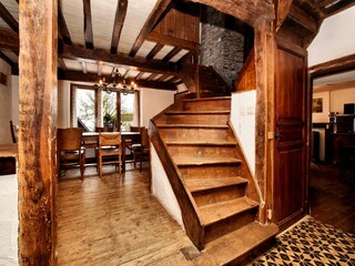 Farmhouse Tenneville Features 25
