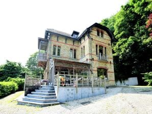 Vakantiehuisje Prachtige art nouveau-woning in Flobecq met bubbelbad - Vloesberg - image1