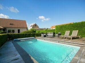 Vakantiehuis Prachtige villa met verwarmd zwembad met jetstream, in het dorpje Aartrijke - Torhout - image1