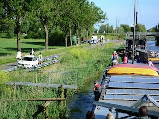 House boat Ieper Outdoor Recording 6