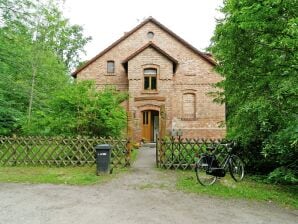 Appartement met tuin in Fürstenwalde - Buitenwijken van Berlijn - image1