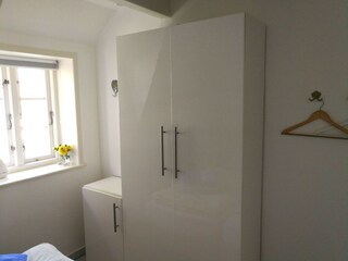 Kleiderschrank