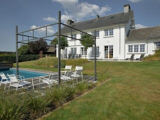 Villa Theux Outdoor Recording 9