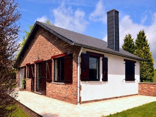 Ferienhaus Bièvre Außenaufnahme 6