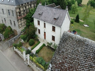 Ferienhaus Doische Außenaufnahme 2