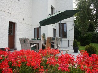Ferienhaus Doische Außenaufnahme 11