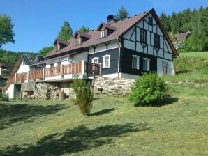 Casa per le vacanze Bella casa vacanze con ampio giardino a Kraslice - Kraslice - image1