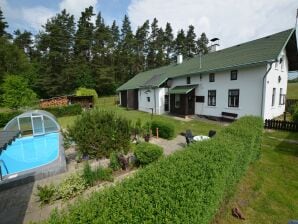 Vakantiehuis Huis met tuin en barbecue - Janův Důl - image1