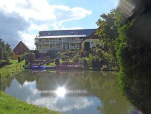 Apartment Großzügige Ferienwohnung mit Teich in Lichtenhain - Lichtenhain - image1