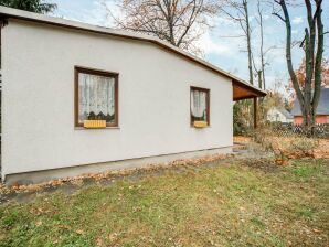 Holiday house Holiday home with garden in Mahlow, Brandenburg - Blankenfelde - image1