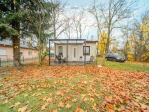 Holiday house Holiday home with garden in Mahlow, Brandenburg - Blankenfelde - image1