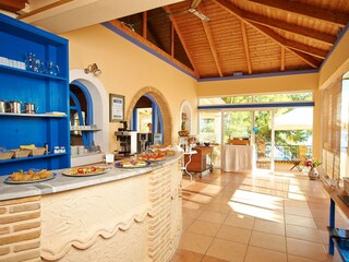 Kaffeebar und Frühstücksbuffet