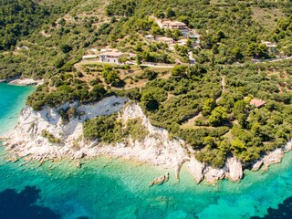 Villas Cavo Marathia tranquility directly at the cape