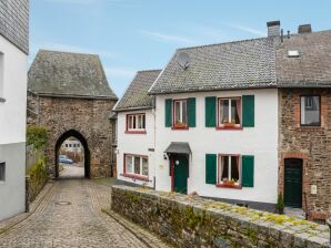 Appartement Leuk vakwerkhuis in de Eifel met uitzicht op de natuur - Hellenthal - image1