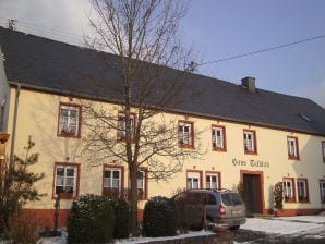 Apartment Charmante Ferienwohnung in Morbach mit Terrasse - Deuselbach - image1