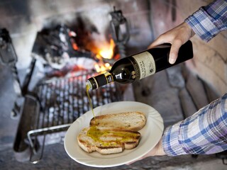 Our organic extra virgin olive oil